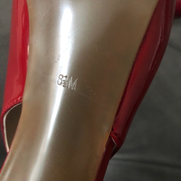 Guess sexy red pumps size 6.5 - Picture 4 of 6